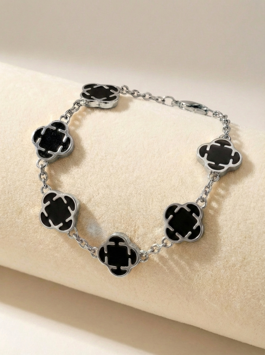 Pulsera Noir Luck lifestyle muñeca hombre acero trébol New Concept Chile