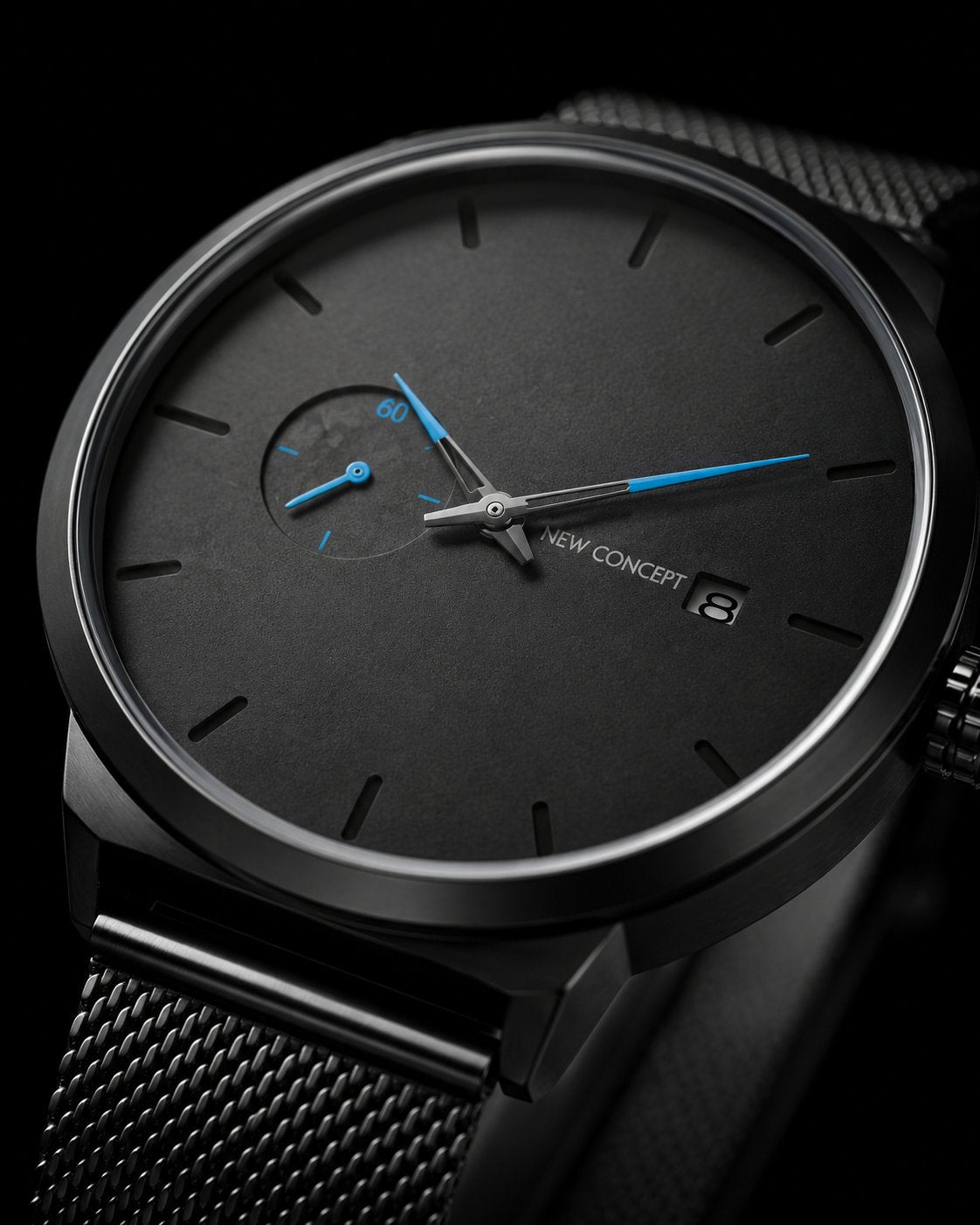 Reloj New Concept SpectrumX macro detalle dial negro manecillas azules